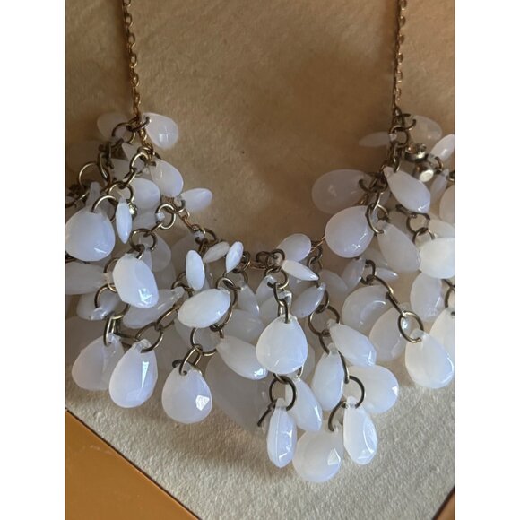 vintage Natasha White Teardrop Cluster Statement Necklace By Natasha Gold-Tone C - Picture 11 of 15